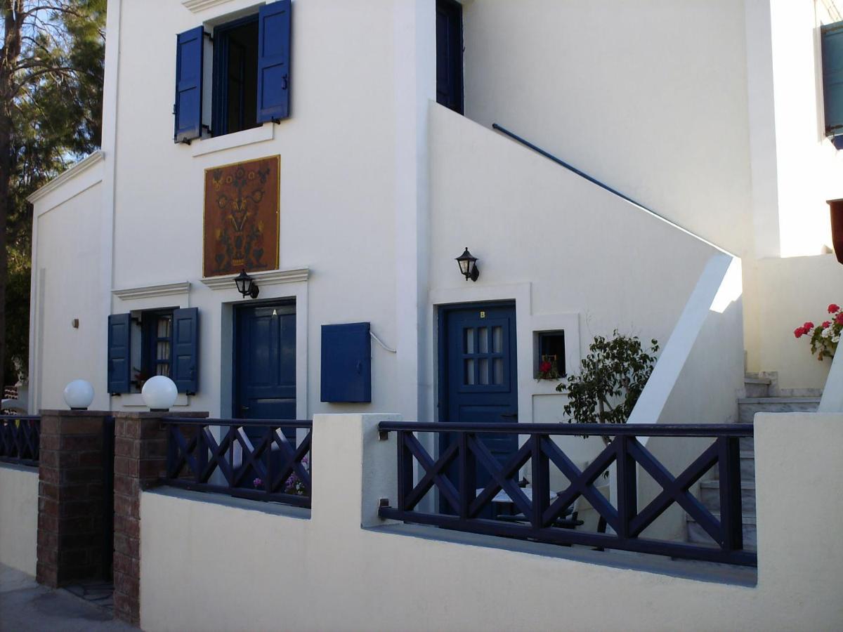 5Bedroom Villa In Perissa Beach Exterior photo